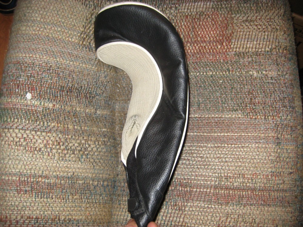 slightly used Tour Edge High Performance Driver Headcover Black / Tan