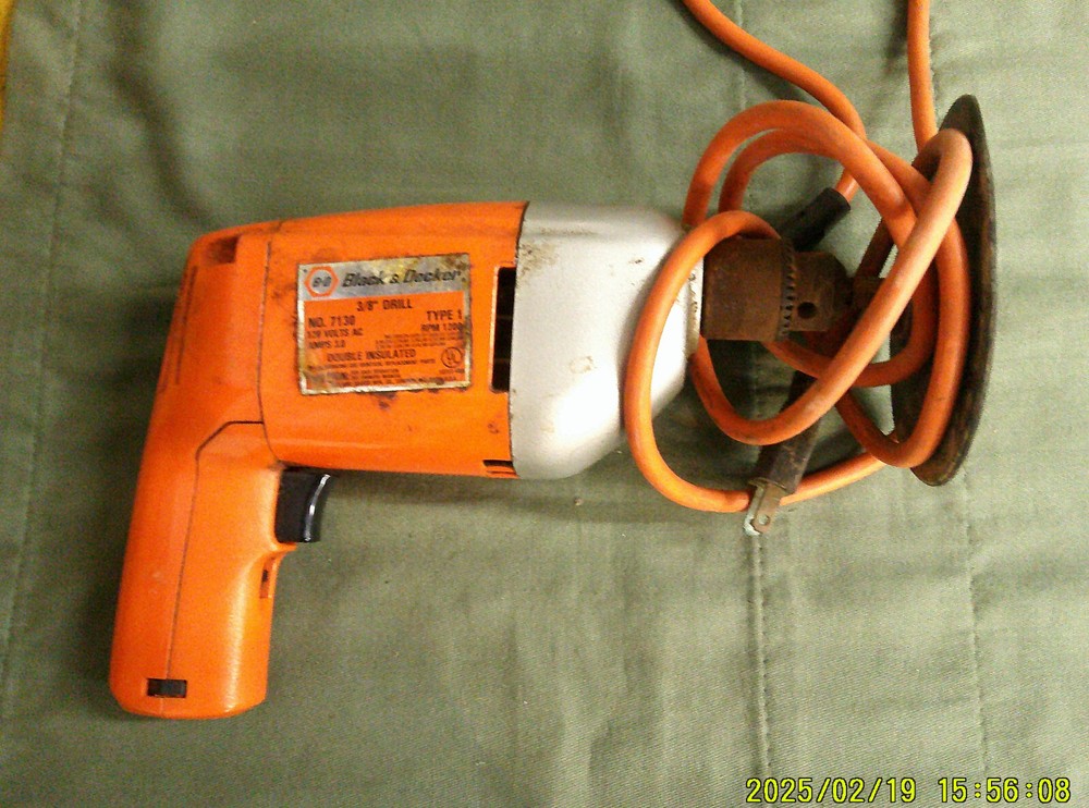 Black & Decker 3/8" Drill 7130