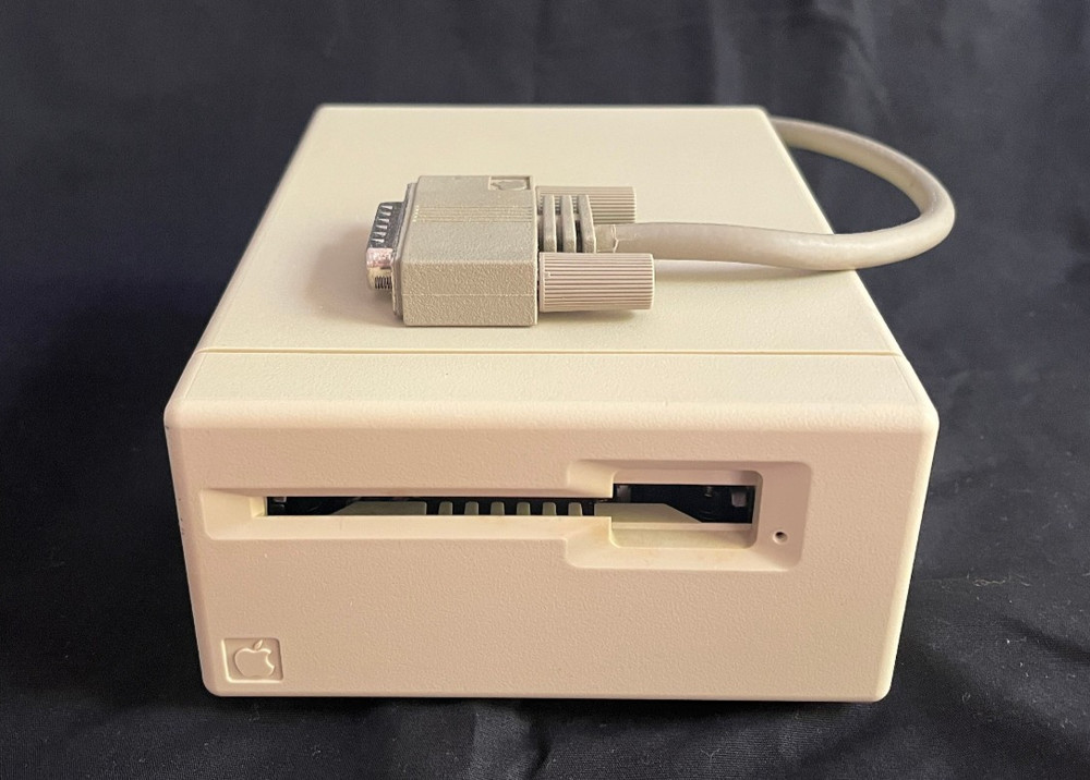 Vintage Apple Mac M0130 External Floppy Disk Drive - NOT TESTED