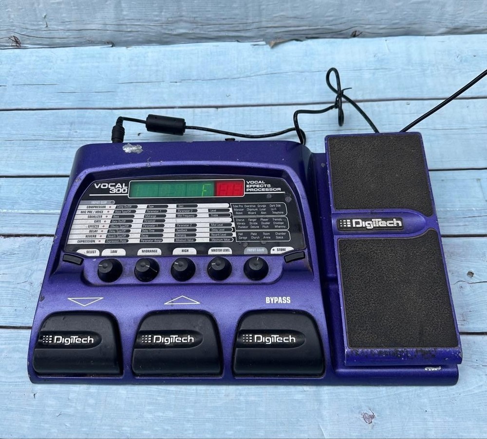 DigiTech Vocal 300 Vocal Multi-Effects Processor Voice Transformer Changer Japan