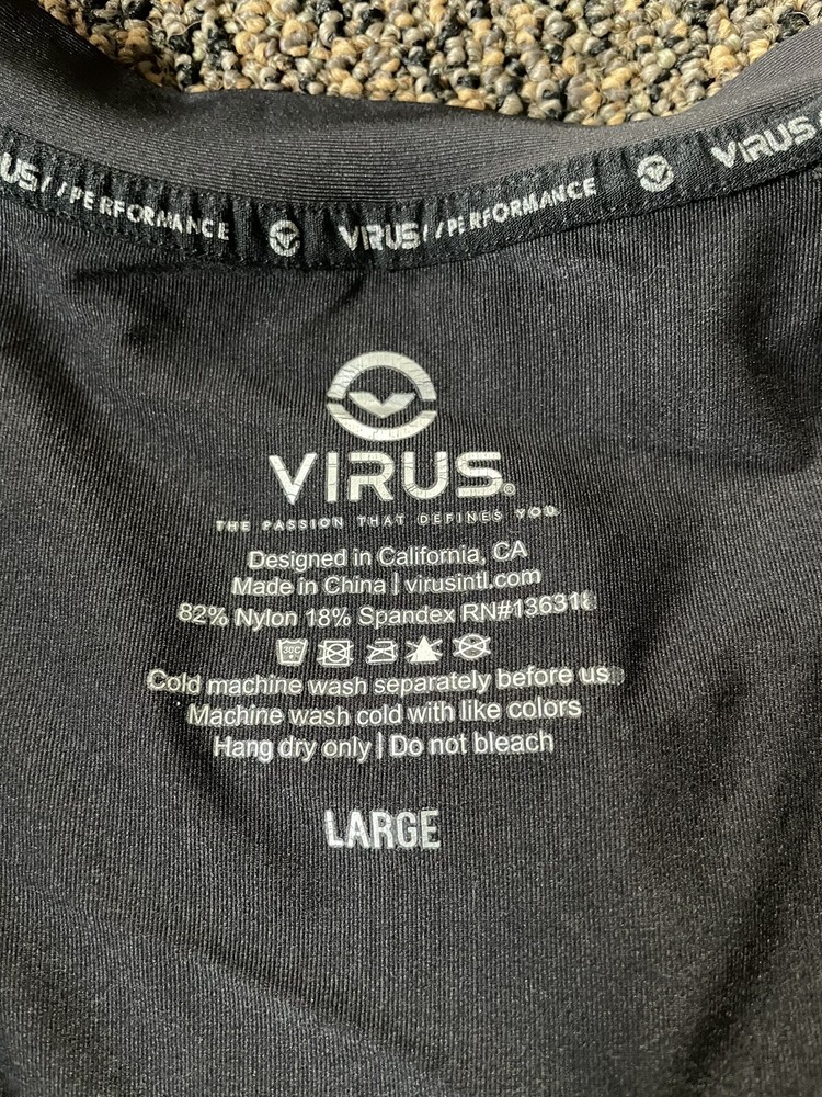 VIRUS Rash guard Womens Size Large