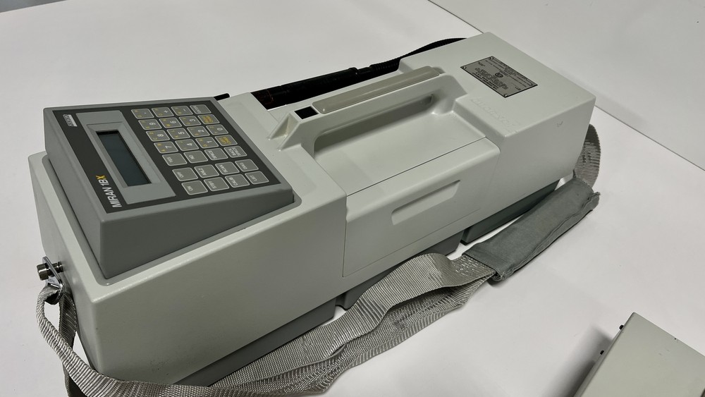 Foxboro Miran 1BX Portable Ambient Air Analyzer