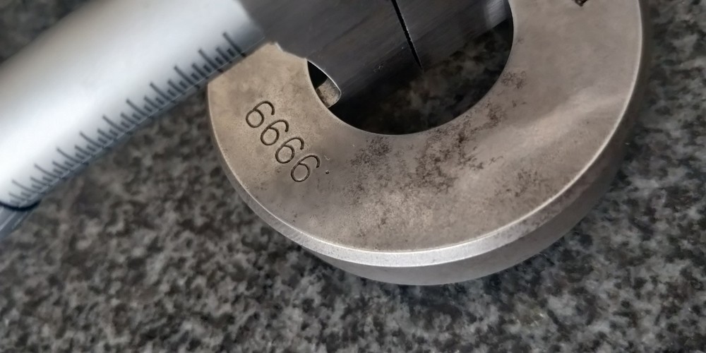 Starrett 700B Inside Micrometer Caliper 1-2" Range