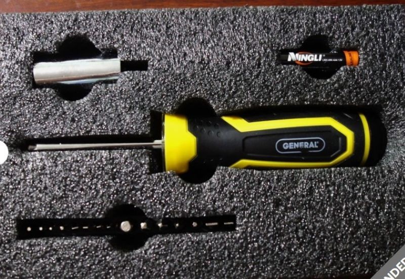 General Tools Lighted Battery Cordless Screwdriver & Universal Wrench Set NIB