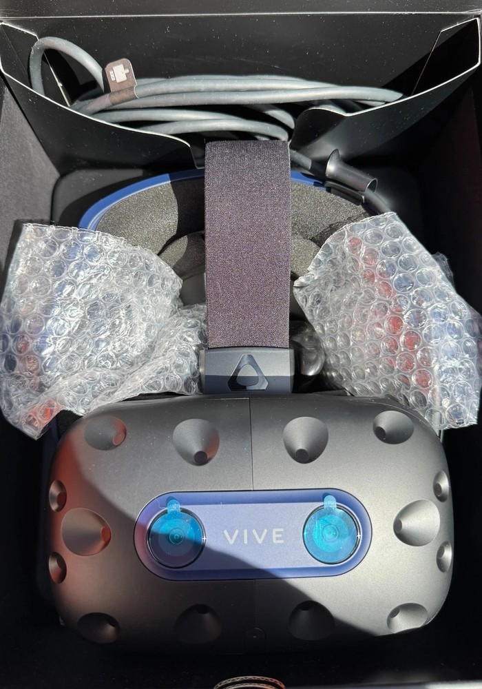 HTC Vive Pro 2 VR Headset PC Virtual Reality HMD Open Box