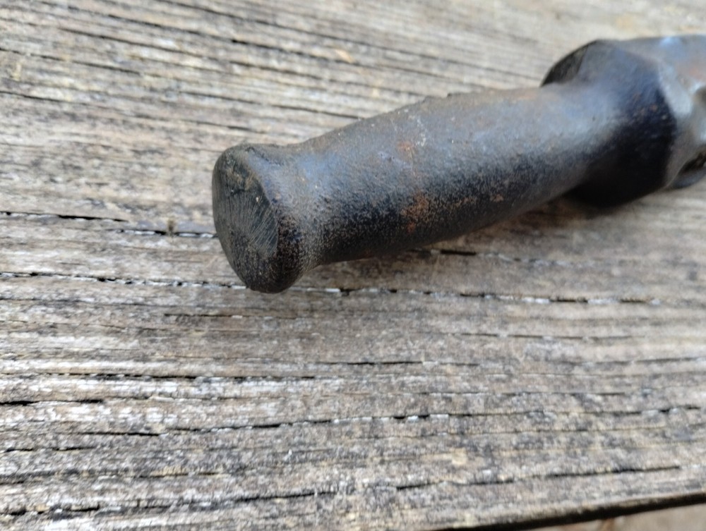 Bridgeport Hardware Jumbo 1905 Cast Iron Nail Puller