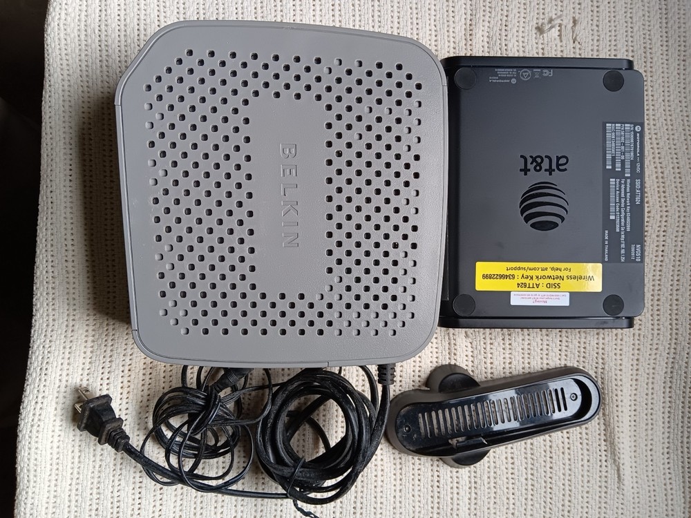 BELKIN 12 VOLT BATTERY BACK UP