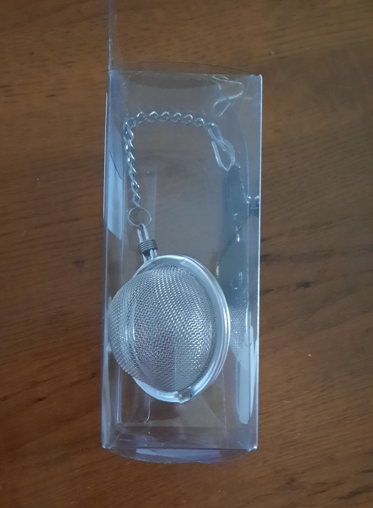 BRAND NEW TEA INFUSER WITH CAT ORNAMENT