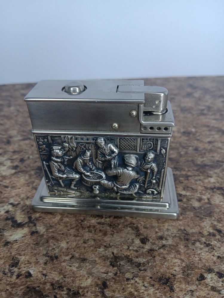 Vintage MYLFLAM .835S Silver Embossed Case TABLE LIGHTER Push Button