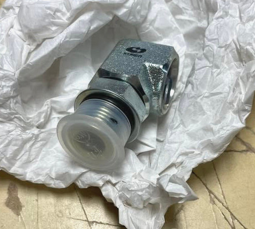 NEW Cummins 5318060 Plain Union Elbow