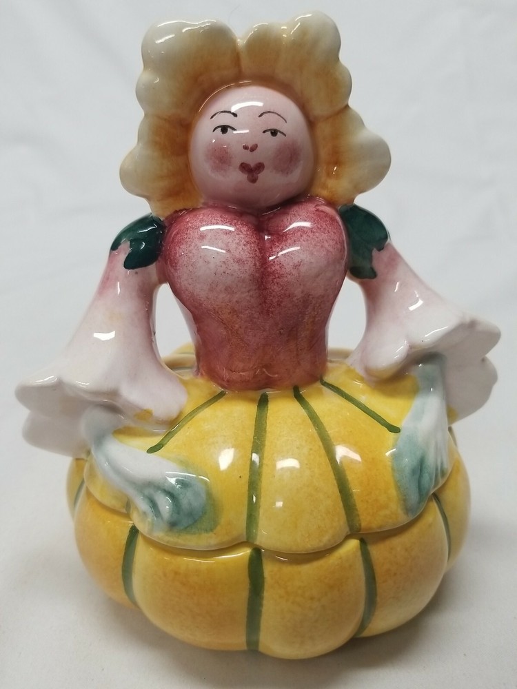 Neiman Marcus Anthropomorphic YELLOW SQUASH Vegetable People Ceramic Jar ITALY