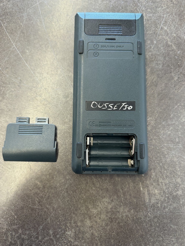 HP 48GX Graphing Calculator - See Photos "Screen Issue"