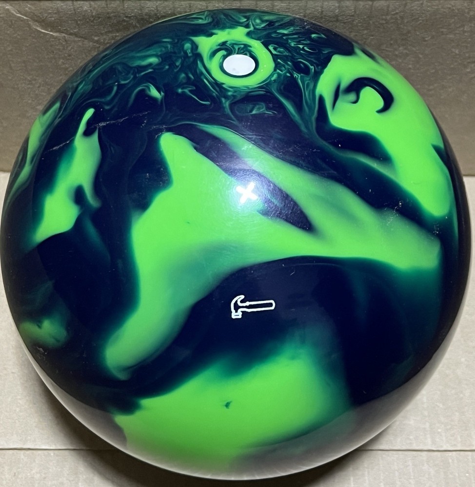 Hammer Viral Solid 15 lb Bowling ball New with Original Box