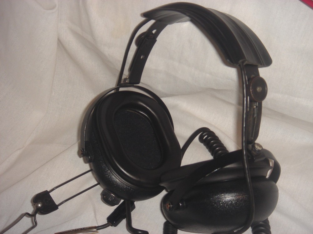 Astrocom Electronics Microphone Dynamic M-87/AIC DYNAMIC Aviation Headset