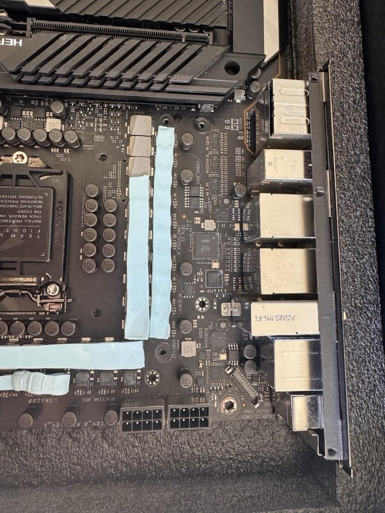 aorus all in one monoblock 12BB1-EWATER-00AR used
