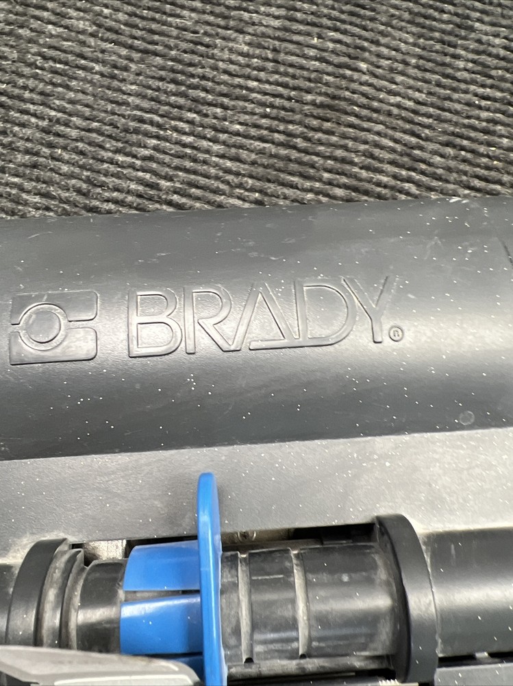 Used BRADY LS2000 Labeling System With case