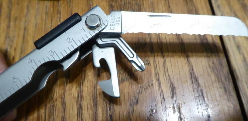 Gerber multitool. Multi Plier