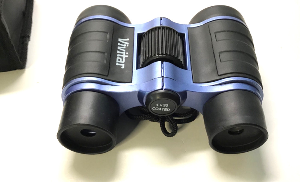 VIVITAR 4X30 COMPACT BINOCULARS W/CASE