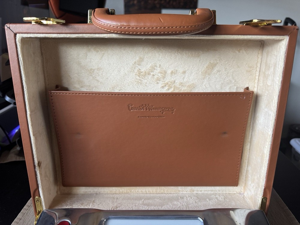 Freewrite Hemingway / Hemingwrite Portable Smart Typewriter