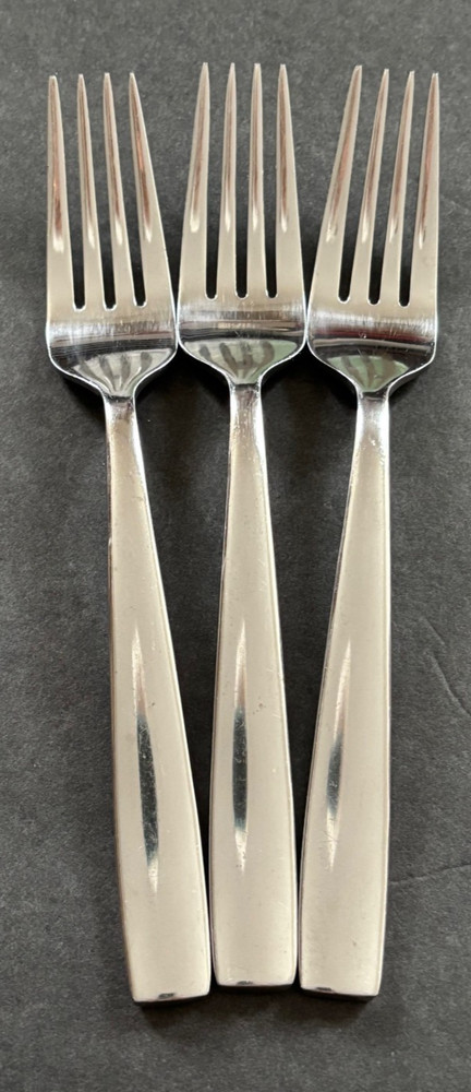 (3) Dinner Forks ONEIDA METRA Stainless Flatware Glossy Plain ~ 7-7/8"