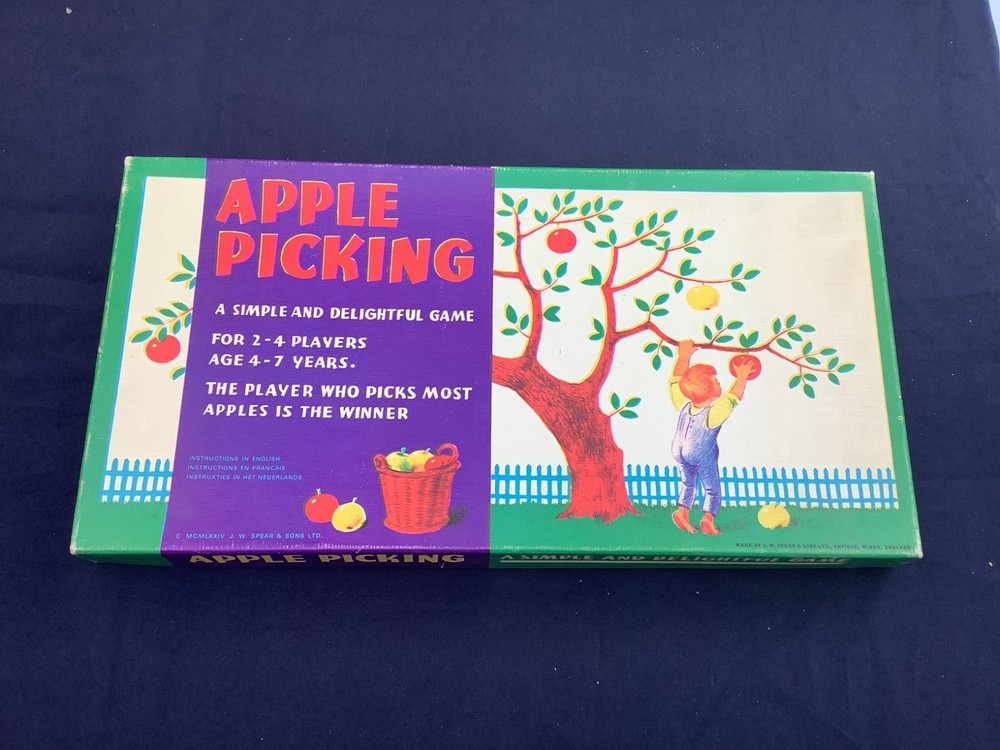 Vintage 1974 Spears Apple Picking Board Game Complete.