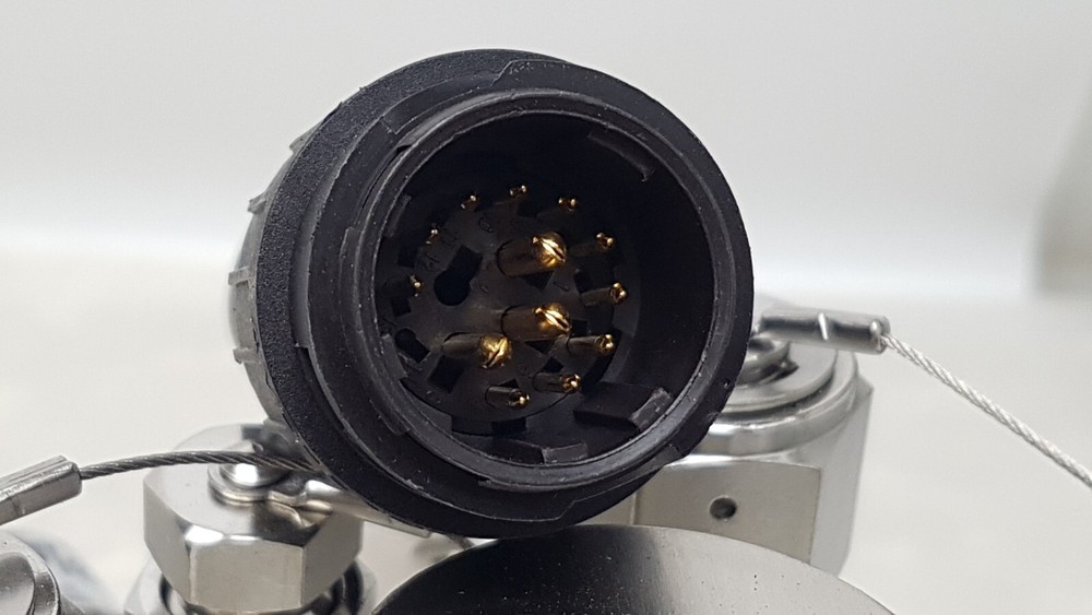 SCHUMACHER CONTAINER 2500-2370 B VERSUM MATERIALS