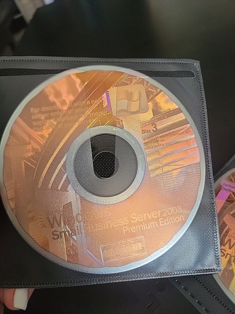 Microsoft Windows Small Business Server 2003 Standard Edition With License