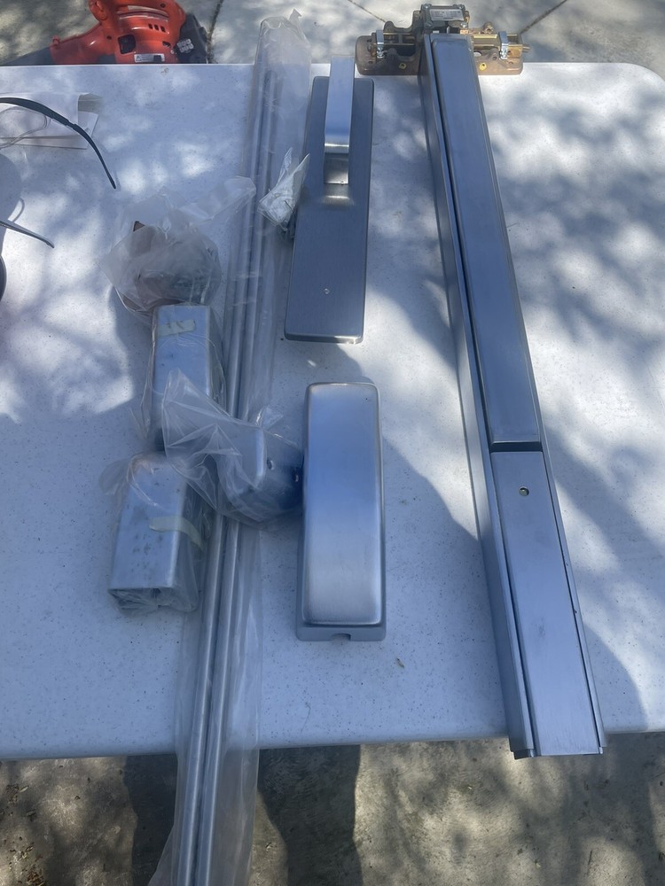 precision concealed rod exit device