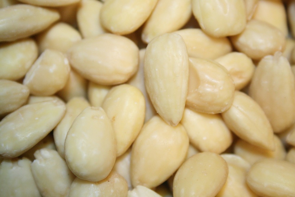 ALMONDS BLANCHED WHOLE, 5LBS