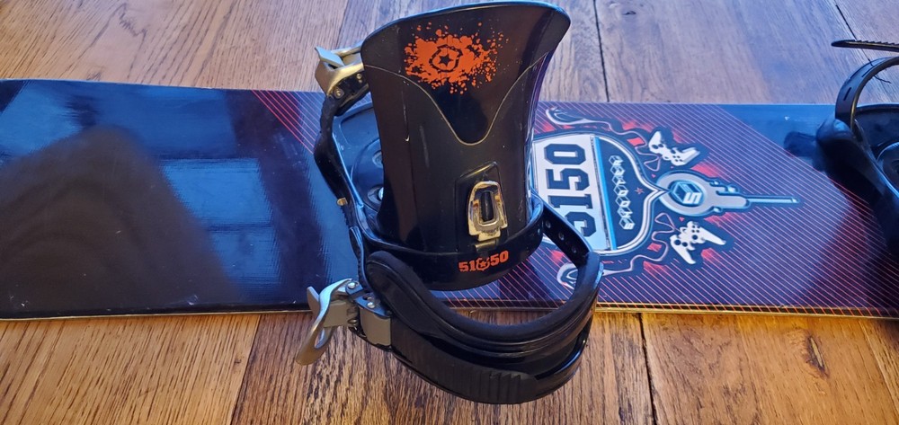 5150 snowboard with FF1000 Bindings Good Condition