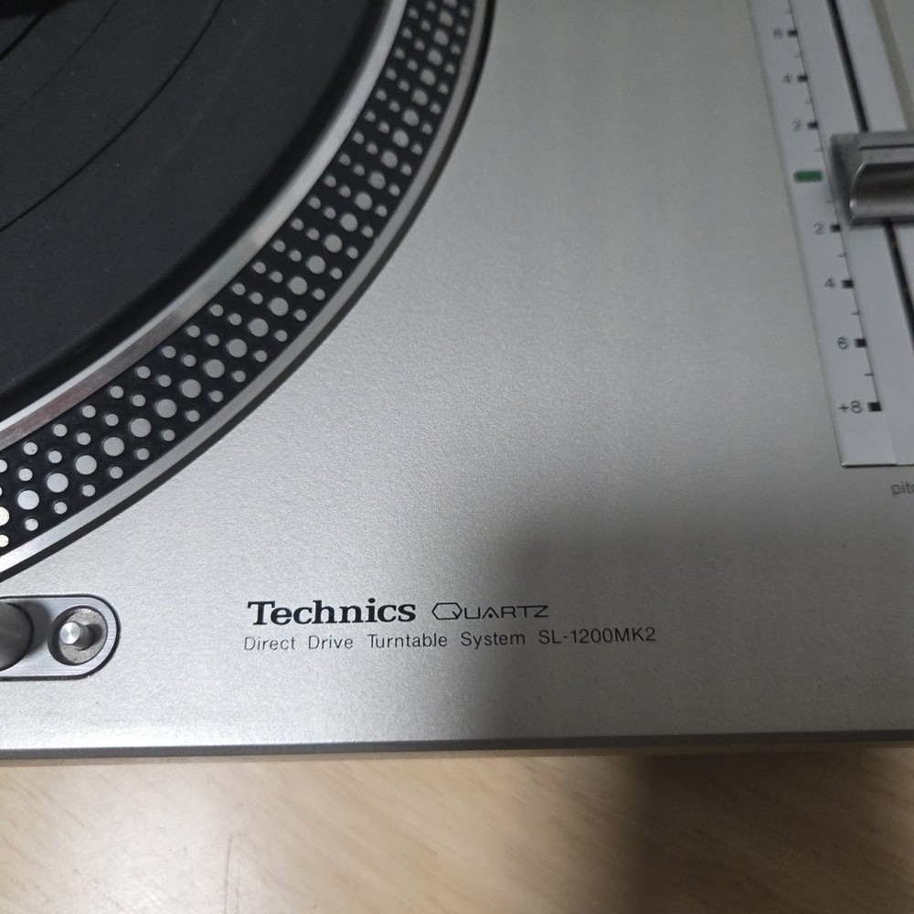 Technics SL-1200MK2 Direct Drive Turntable System +cover Working