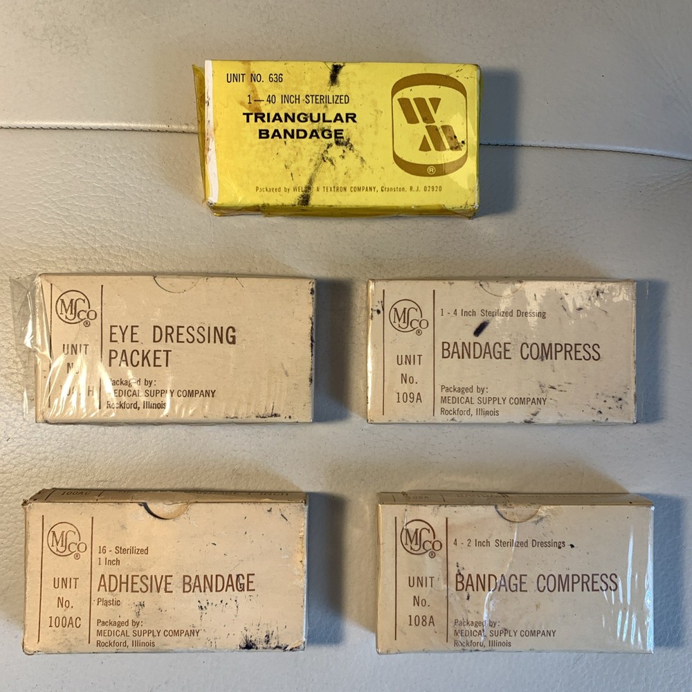 WWII MSCO Eye Dressing Packet, 2 Bandage Compress, Triangular & Adhesive Bandage