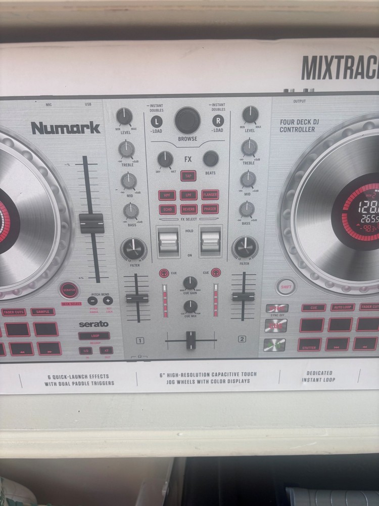 Numark ‎Mixtrack Platinum FX DJ Controller - Black