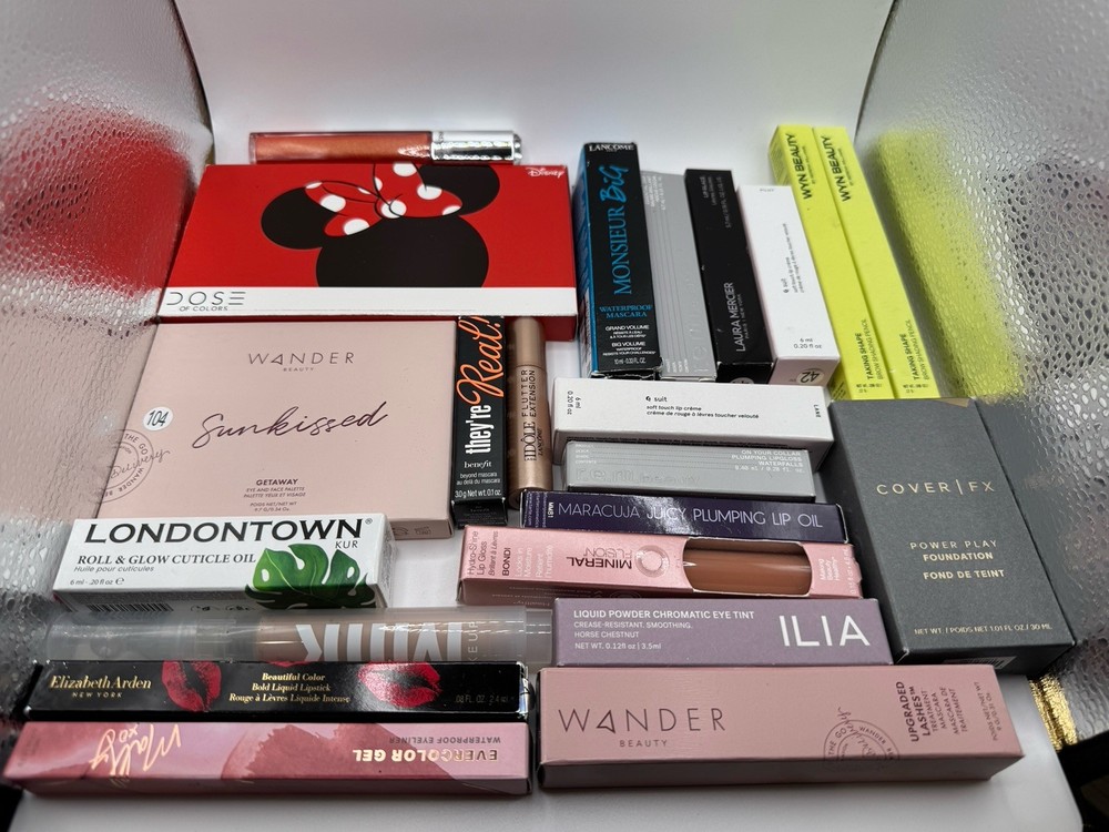 High-End Makeup Bundle 22 pieces