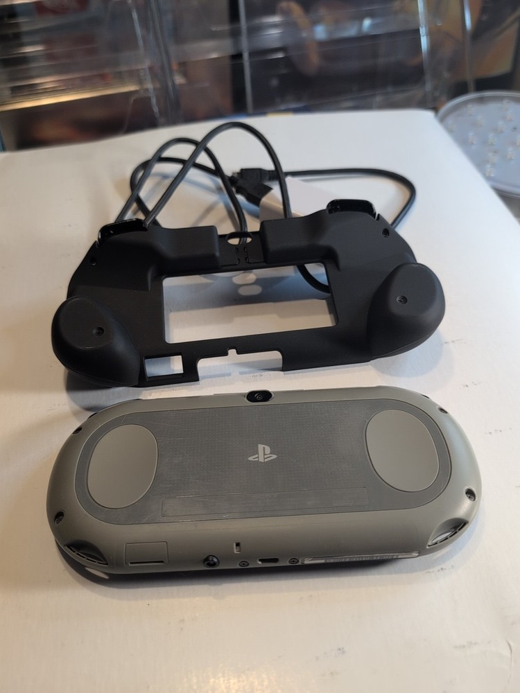 Sony PS Vita OLED (PCH-2000) moded