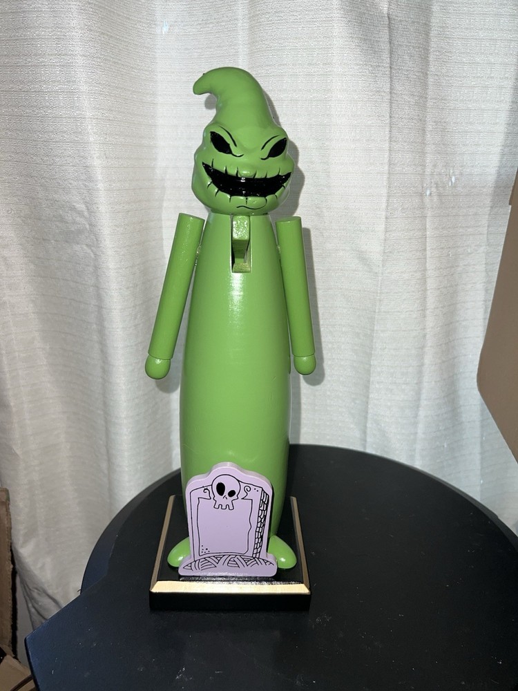 The Nightmare Before Chirstmas 12.5” Oogie Boogie Nutcracker New