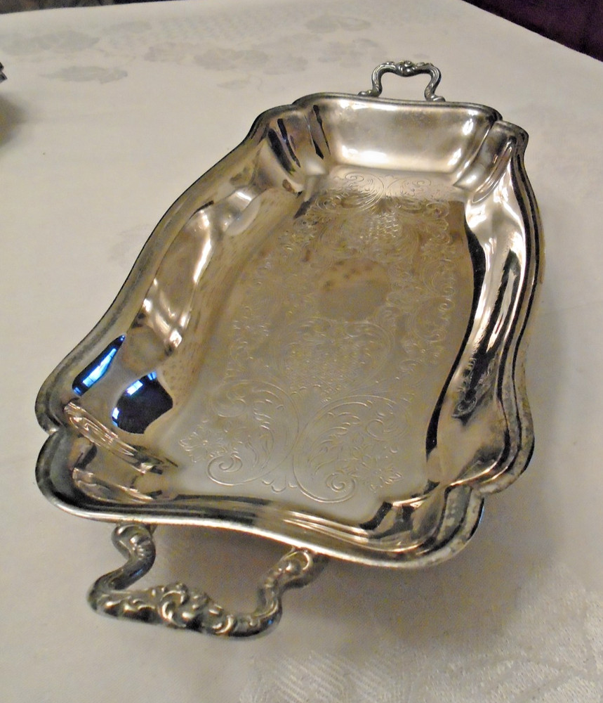 VTG Meriden Silverplate Rectangular Footed Serving Dish 14" Lx2Hhx6"W Preowned