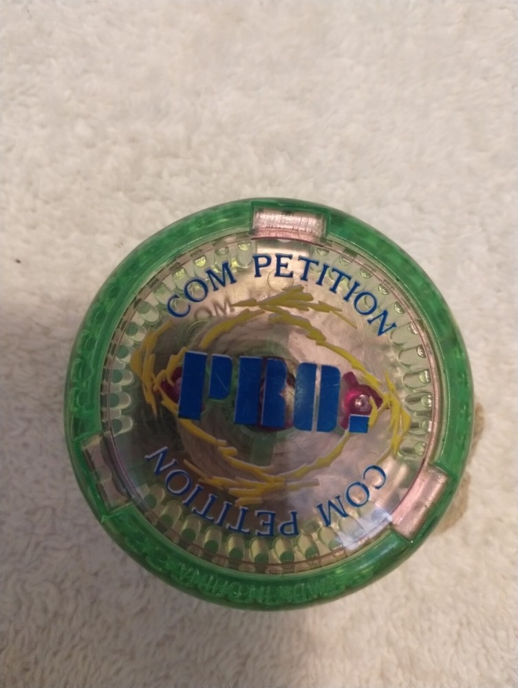 COM PETITION PRO Green Yo-yo Toy With String