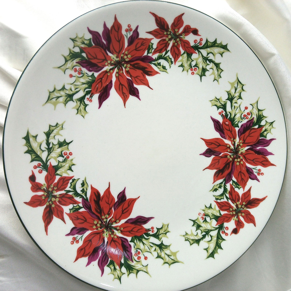 TOTALLY TODAY POINSETTIA DINNER SET FOR 4