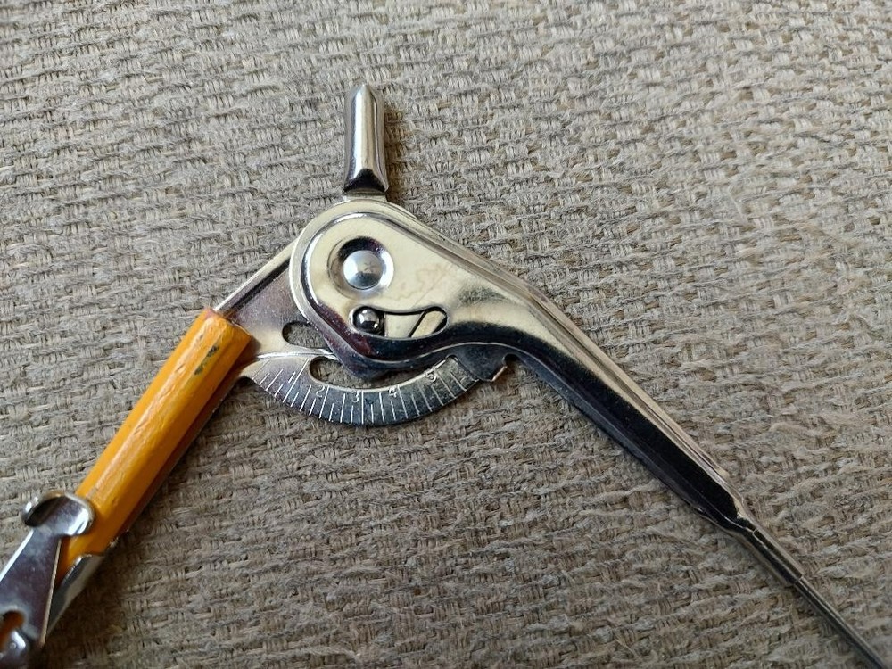 2 Compass/Protractors