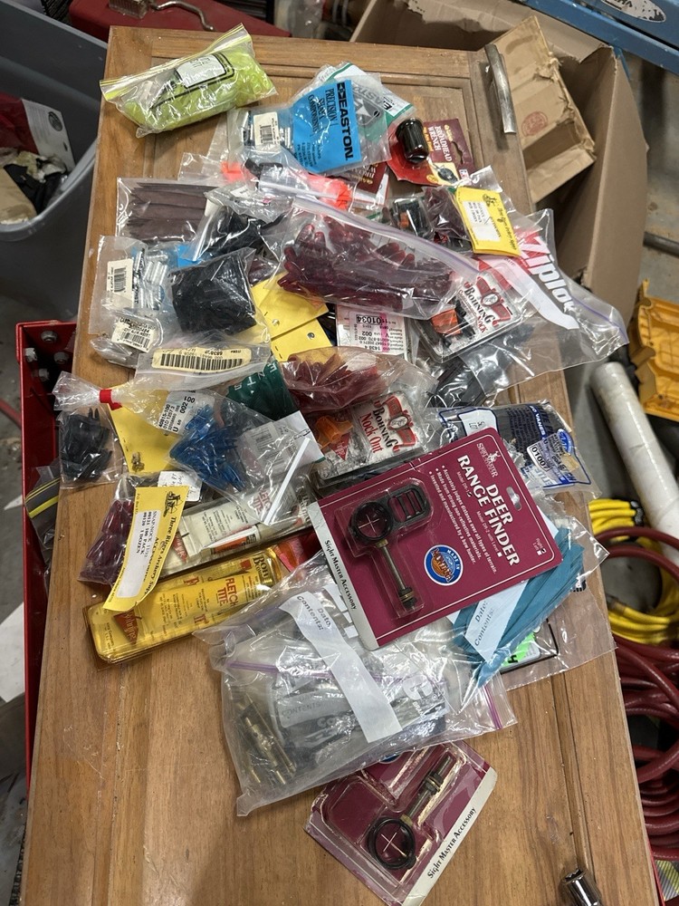 Huge Archery Lot Points Inserts Vanes Nocks Tools Glue Accessories
