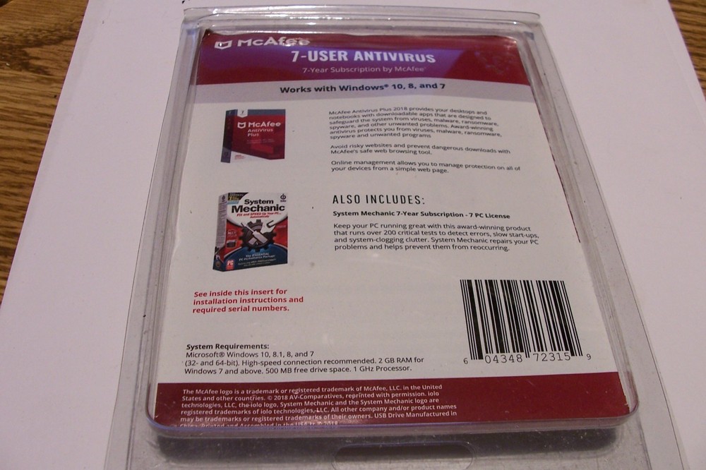 McAfee 7 User AntiVirus 7 Year Subscription on USB, USED