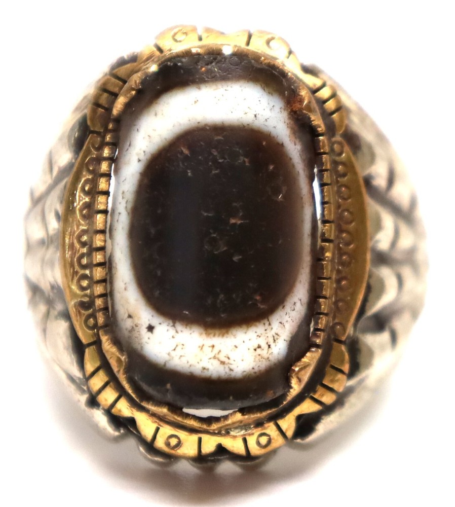Beautiful ancient chung dzi one eye agate bead ring