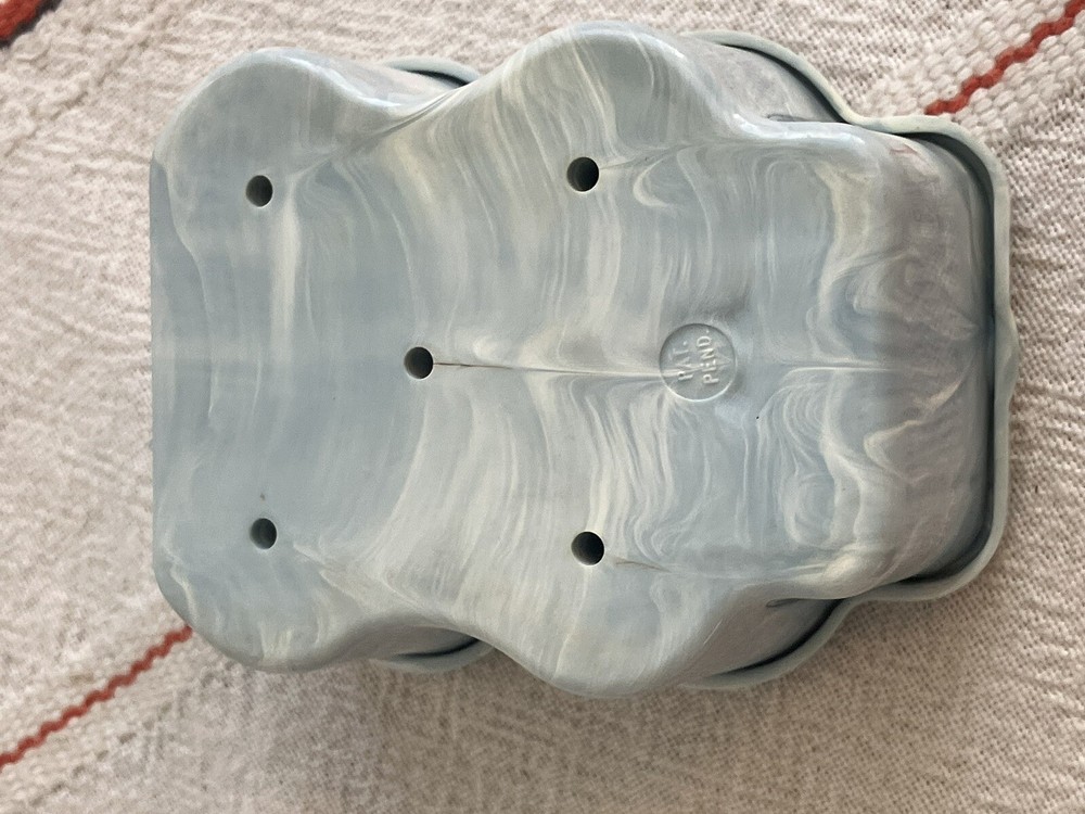 Vintage Kwik Thred Automatic Needle Threader BLUE SWIRL Plastic Box EMPTY