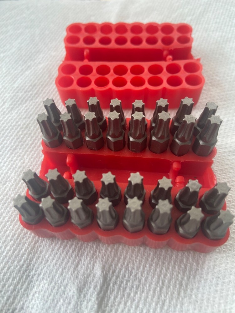 Enkay Tools No .3030 Includes 32 PCS T20 Screw Bits Red Plastic