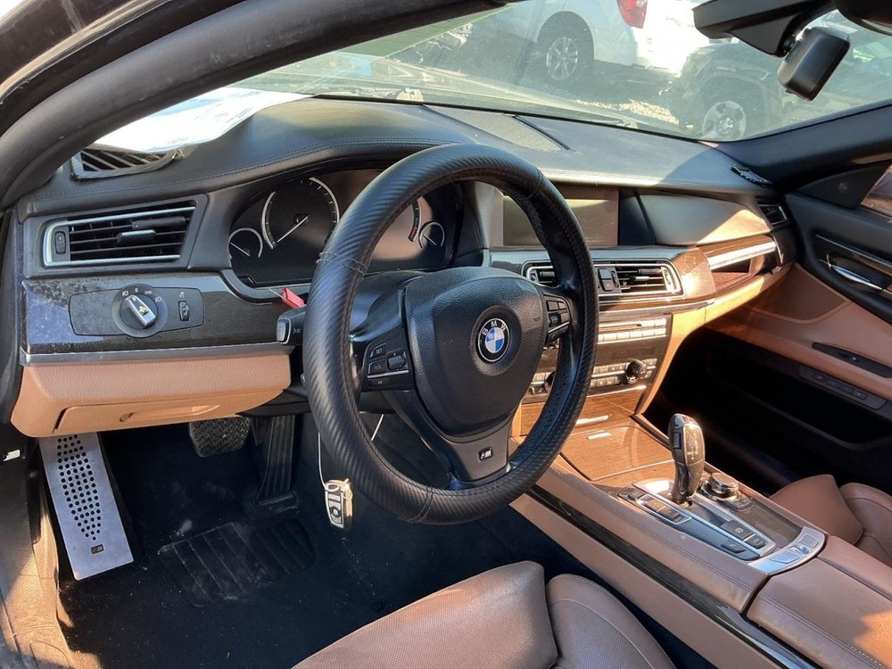 750IL 2012 Glove Box 4912019