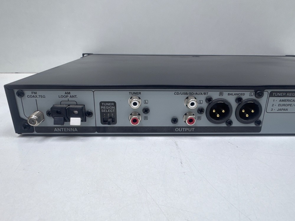 DENON DN-300Z PROFESSIONAL MEDIA PLAYER WITH BLUETOOTH &TUNER