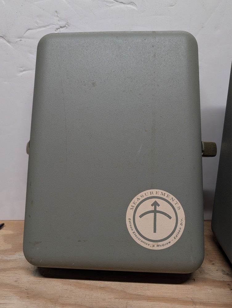 Edison Electronics 800A RF Signal Generator