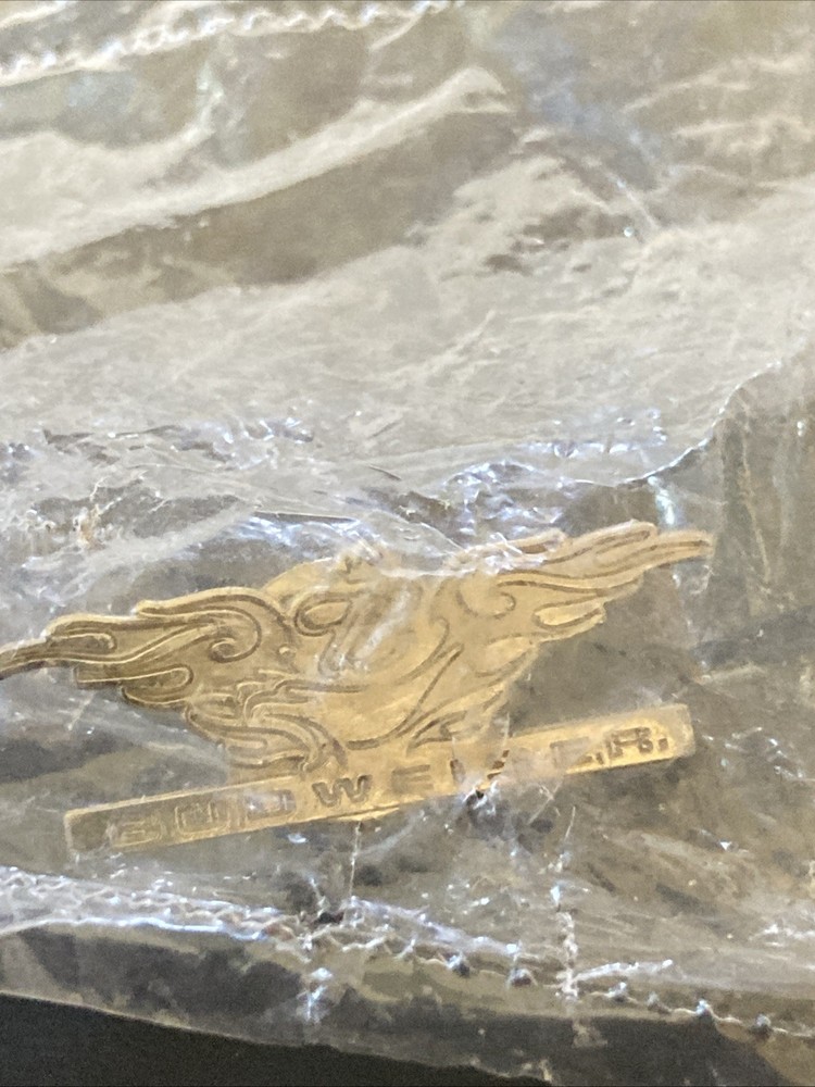 Budweiser Hat Pin , Lapel Pin , Tie Tac