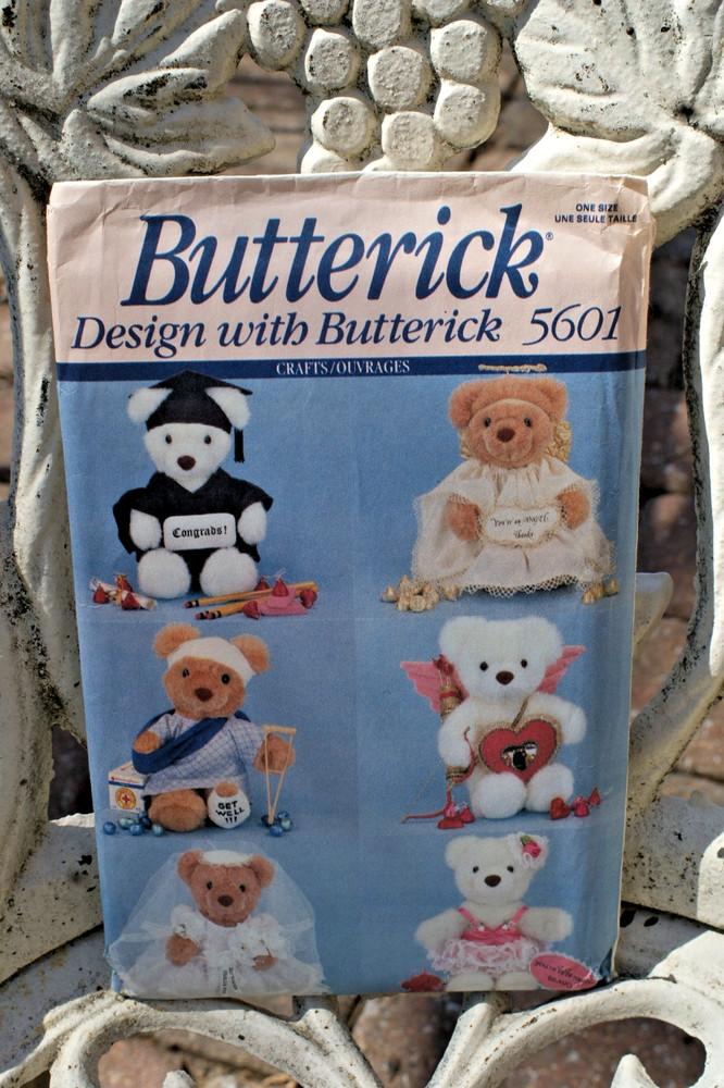 P36 - Sewing Pattern, Teddy Bear, Butterick 5601